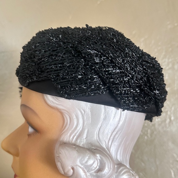 WINSOME 1950s\' BLACK STRAW & LACE HAT WITH BLACK OSTRICH FEATHERS main image 4